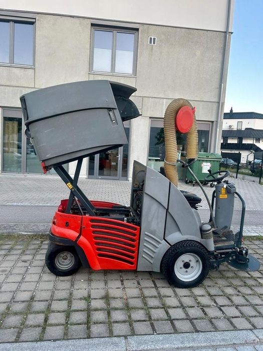 Maturatoare stradala  Diesel 2 perii Aspirator Bazin apa  furtun frunze