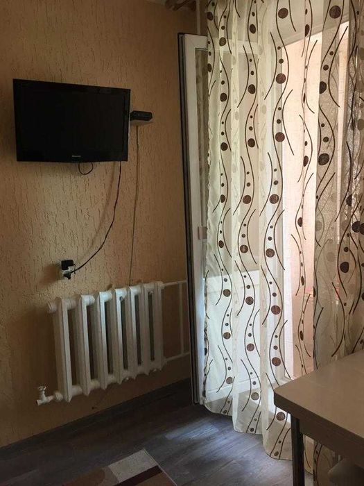 Продам 1 комн., квартиру, в 20 мкрн.