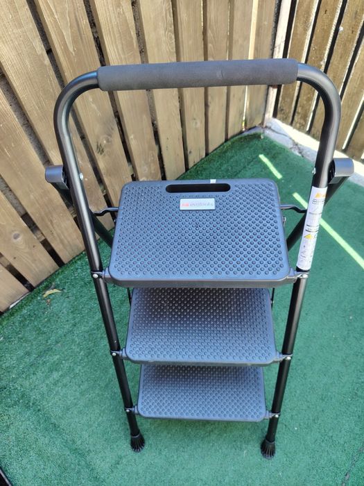 Scara taburet 3 trepte