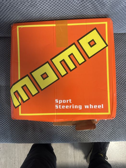 Спортен волан momo дълбок