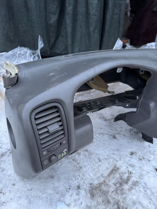 Торпеда панель дефлекторы левый руль 160 кузов lexus gs300