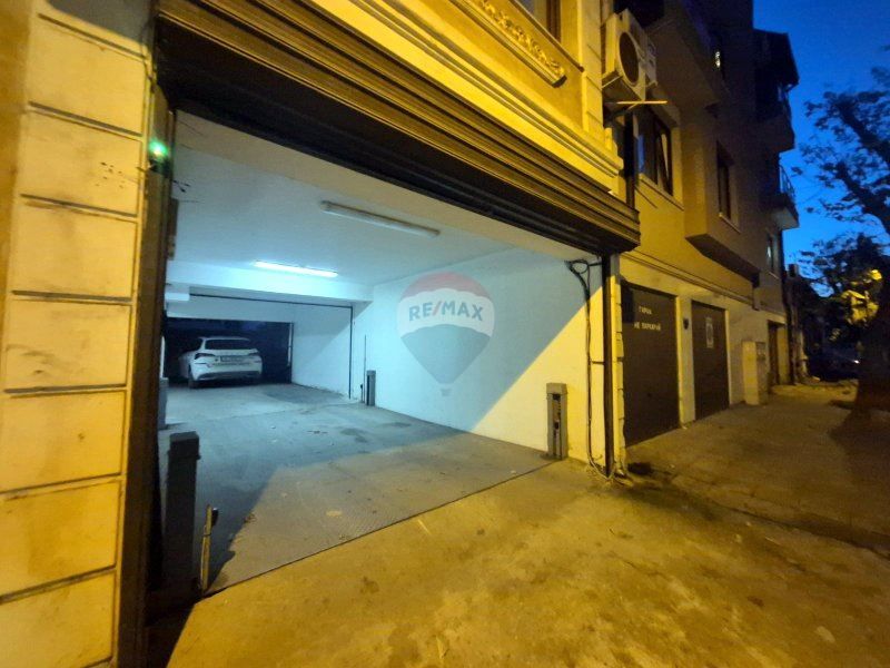 Подземно паркомясто за продажба, Зимно кино Тракия Т4358