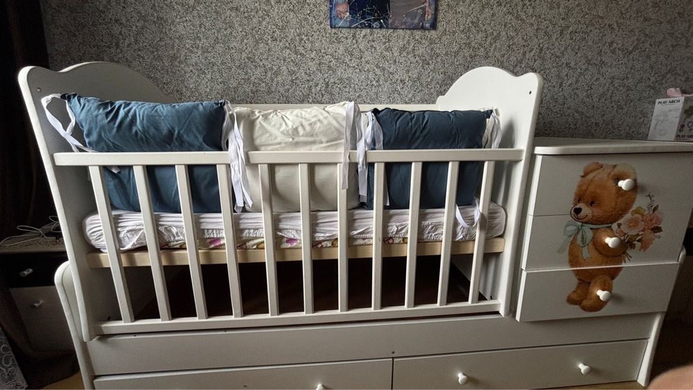 Срочно продам детскую кроватку трансформер!