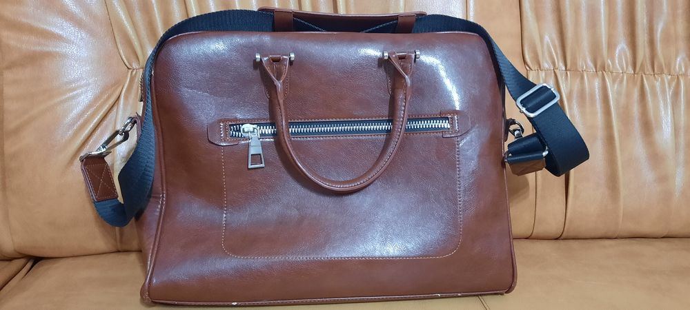 Geanta eleganta laptop sau documente