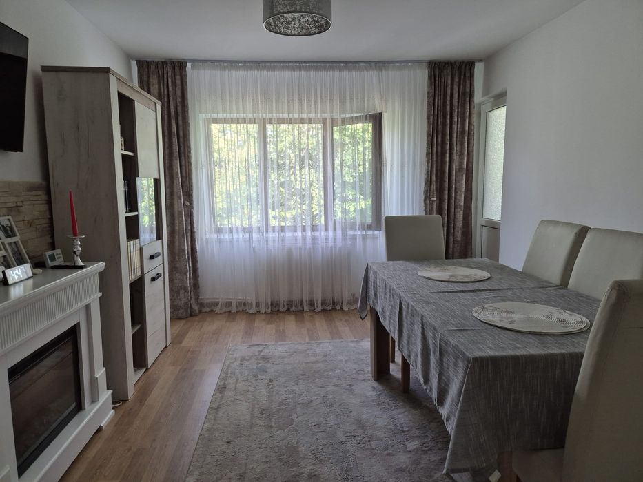 Vând apartament 3 camere decomandate