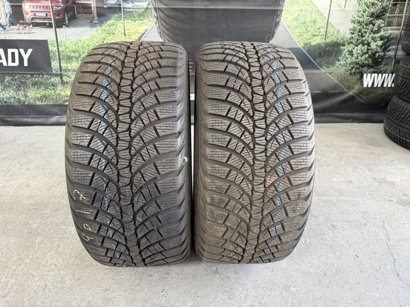 255/40/17 KUMHO 2бр