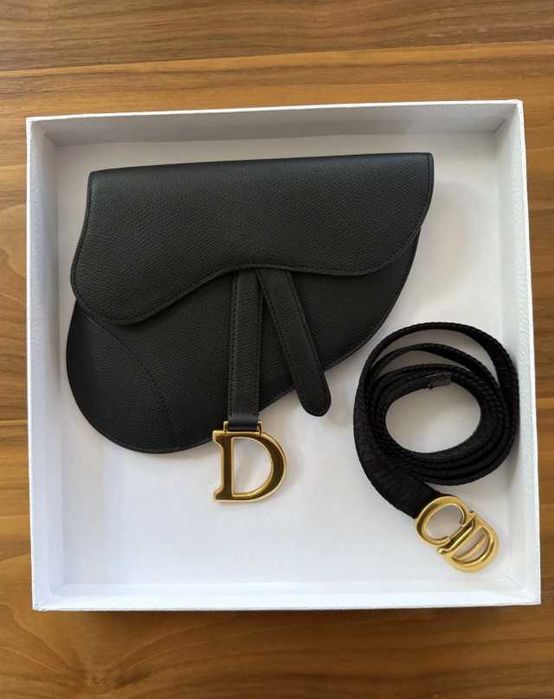 Geanta Dior Saddle Neagră din Piele Texturată - nouă, în cutie