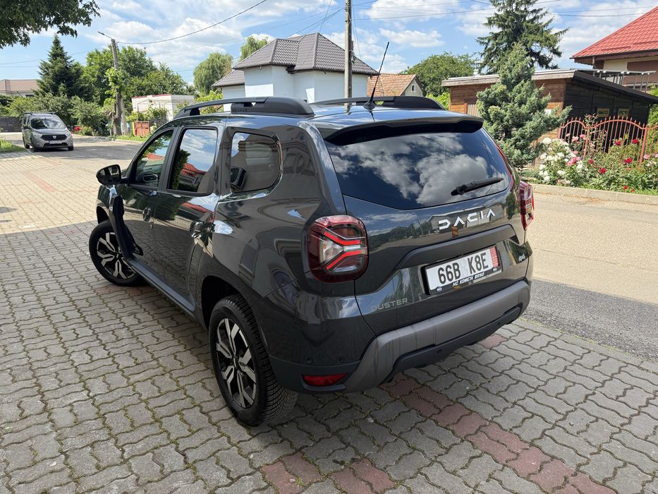 DACIA DUSTER 4 x 4 benzina 150 cp climatronic camera 360 navi jenti full
