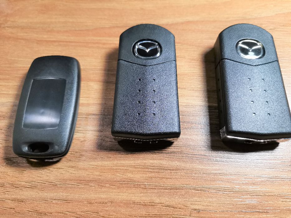 Кутийка ключ Мазда