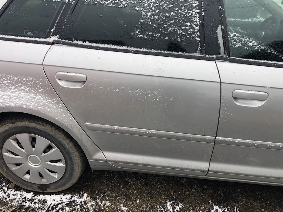Usa Portiera Audi a3 8p 1.6 mpi BSE stangai dreapta 2007 LY7W COD