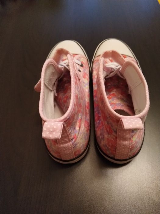 Vând pantofi casual mărimea 33