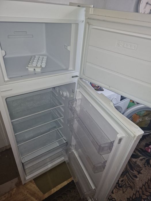 Хладилник с добро състояние