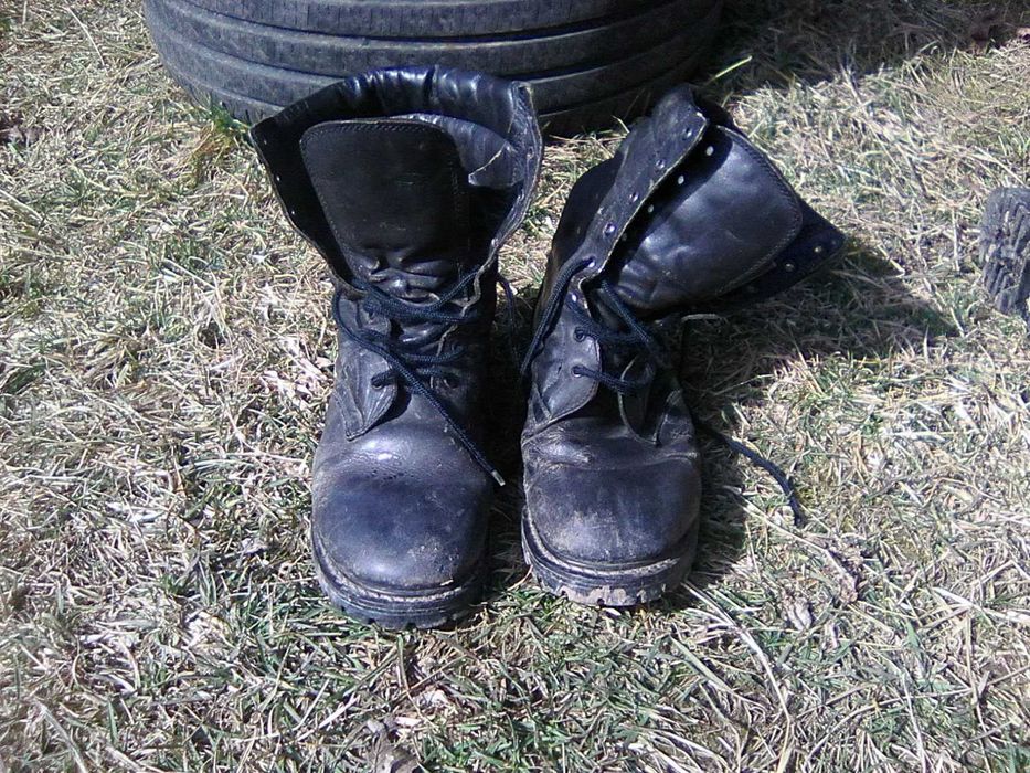 bocanci armata  iarna marime 43 44