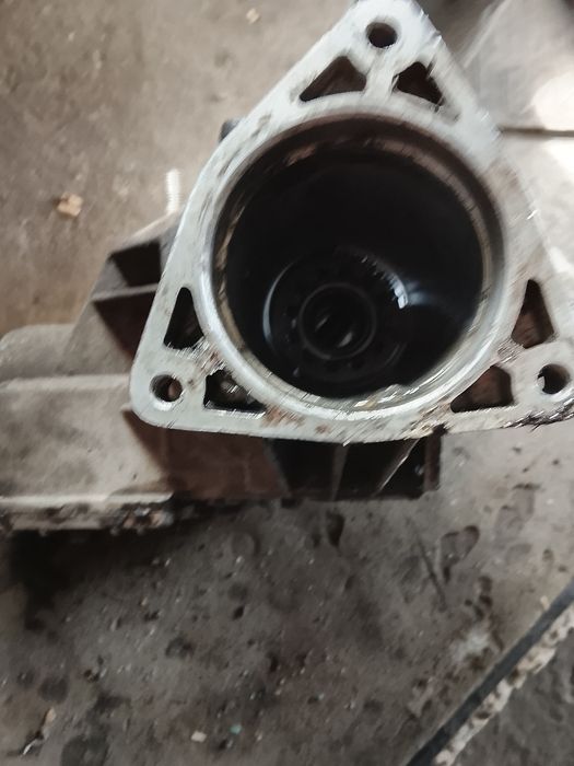 Редуктор передний