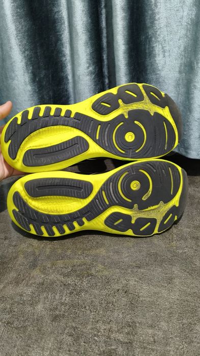 Оригинальные кроссовки Brooks