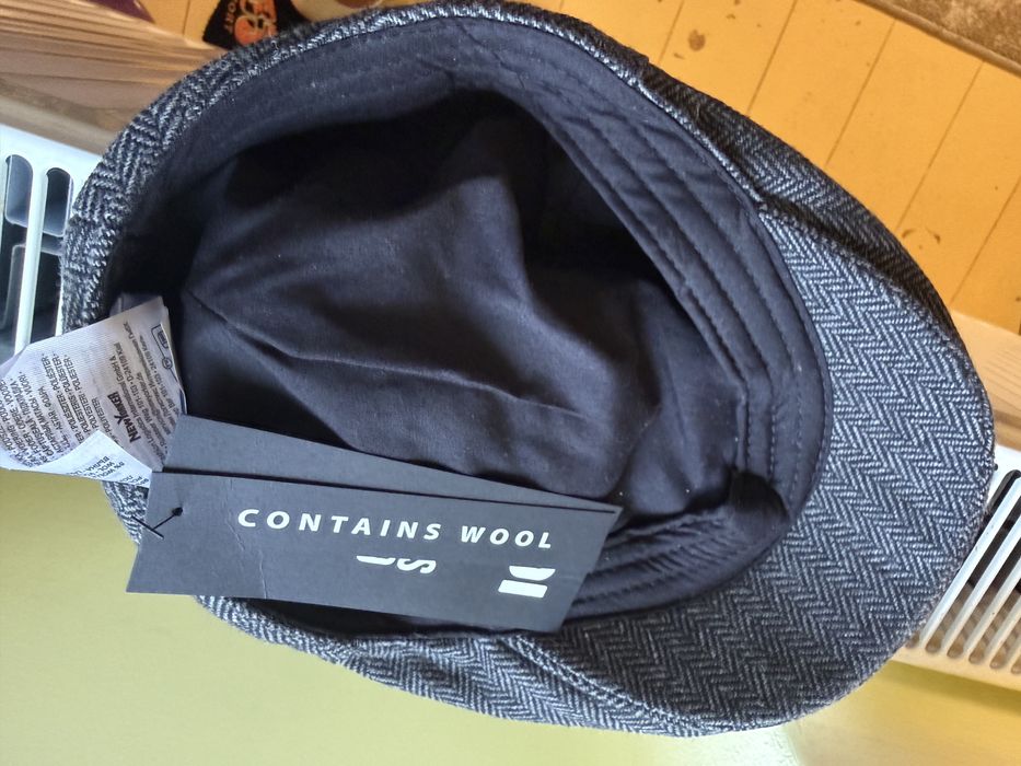 Caciulă gală lănă gri nouă