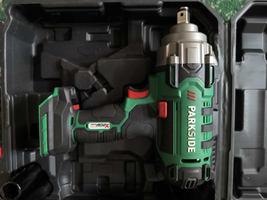 Cheie/pistol cu impact Parkside 20V, pentru roti, nou