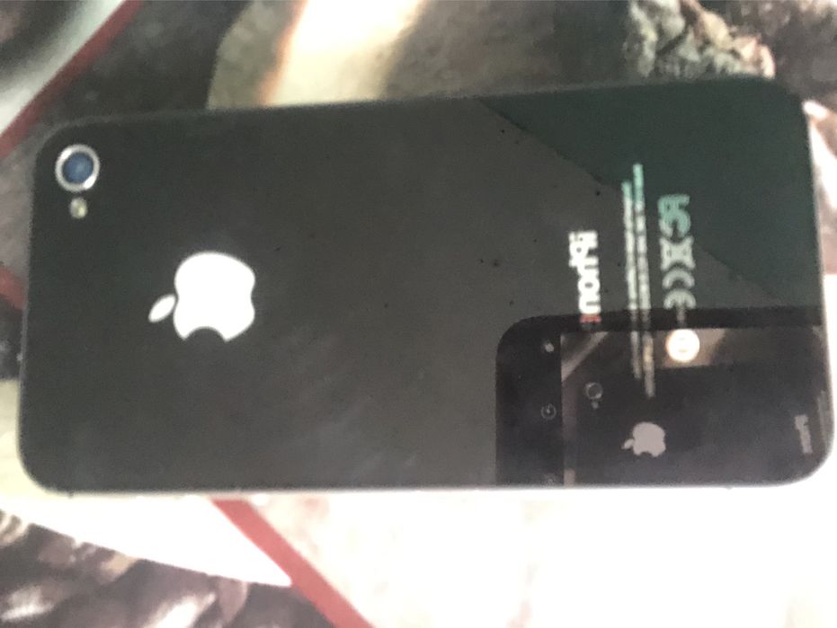 Vand iphone 4 in stare buna