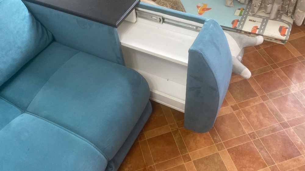 Продаю диван фламинго