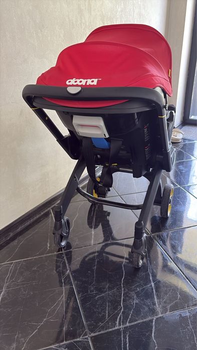 Продаю коляску-автокресло Doona Royal