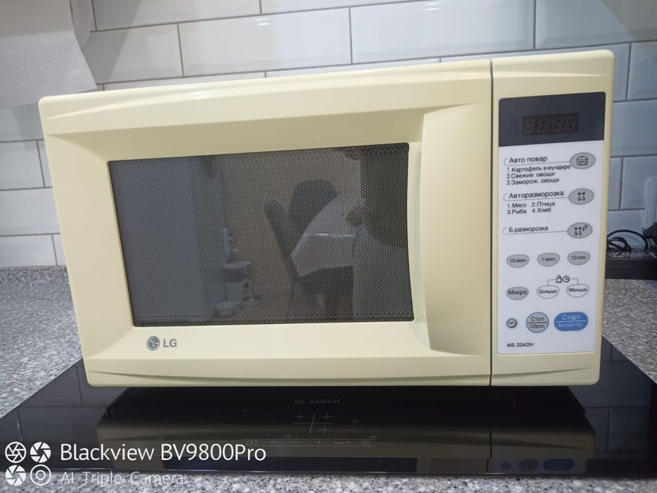 Микроволновка LG.