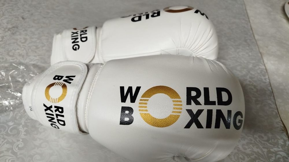 World Boxing перчатки