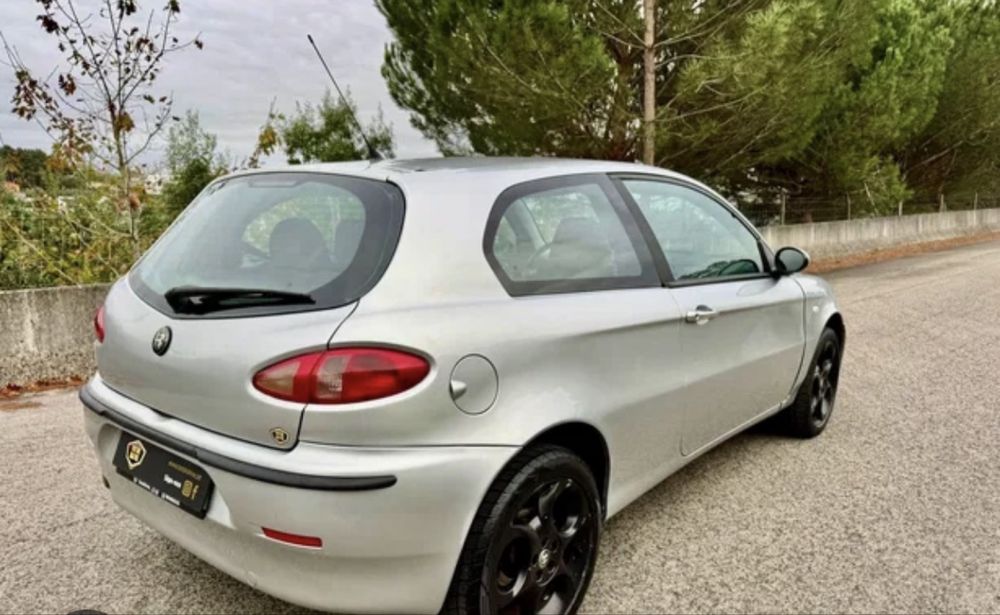 Алфа Ромео 147 1,6 2002г Alfa Romeo147