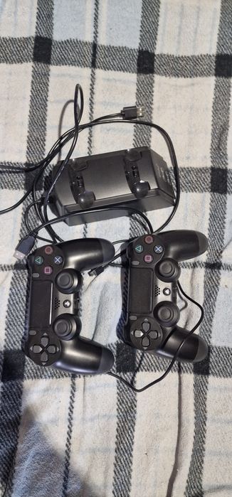 Продаю приставку PS-4