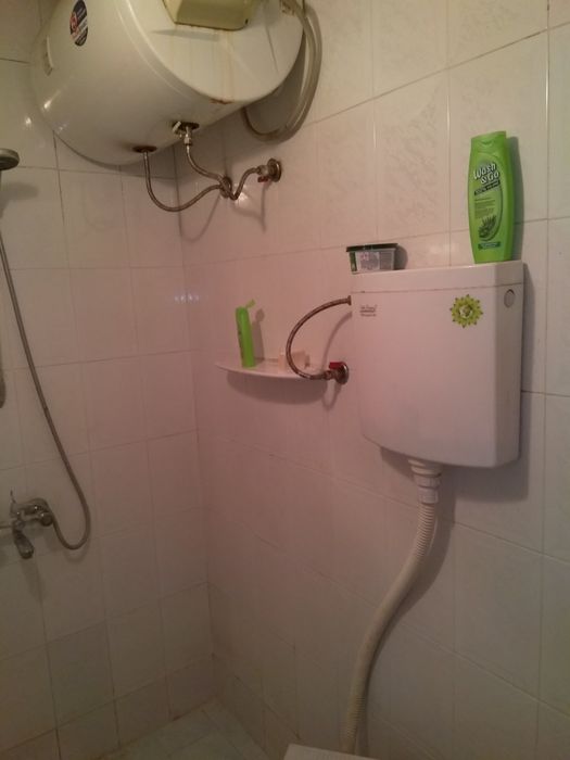 Продавам етаж от къща в Асеновград!