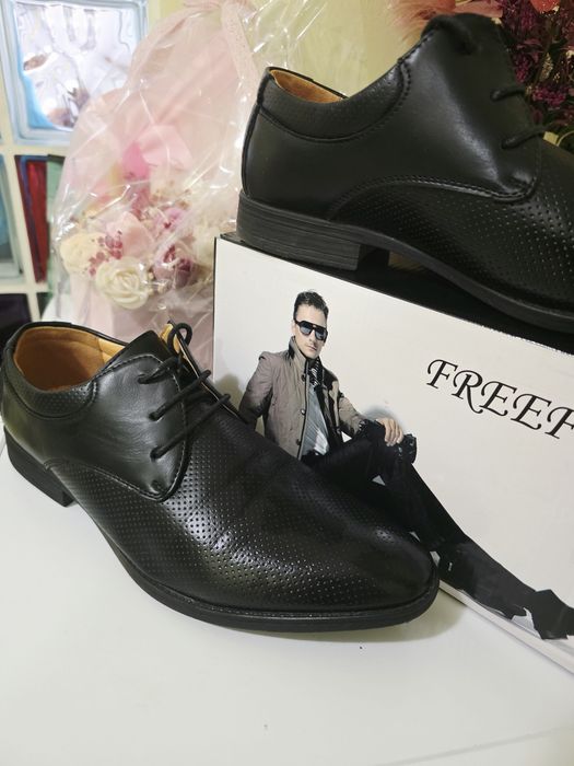 Vand pantofi eleganti