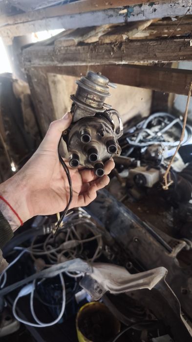 Трамблёр Мазда 323 1.3