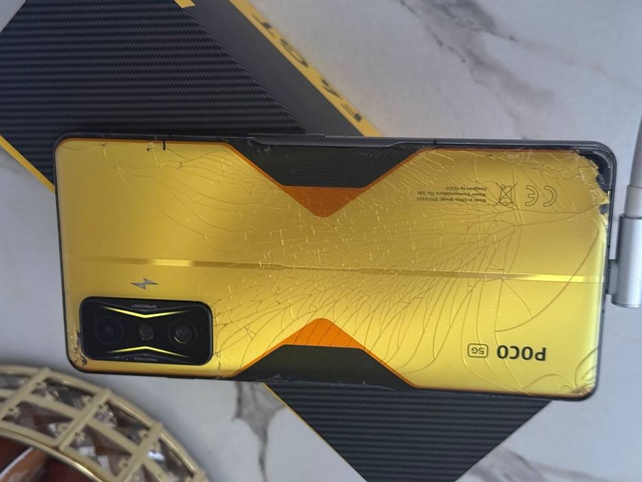 БАРТЕР! Телефон Poco F4 GT 128GB/8RAM