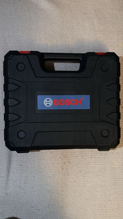 Продам шуруповерт BOSCH набор инструмент НОВЫЙ