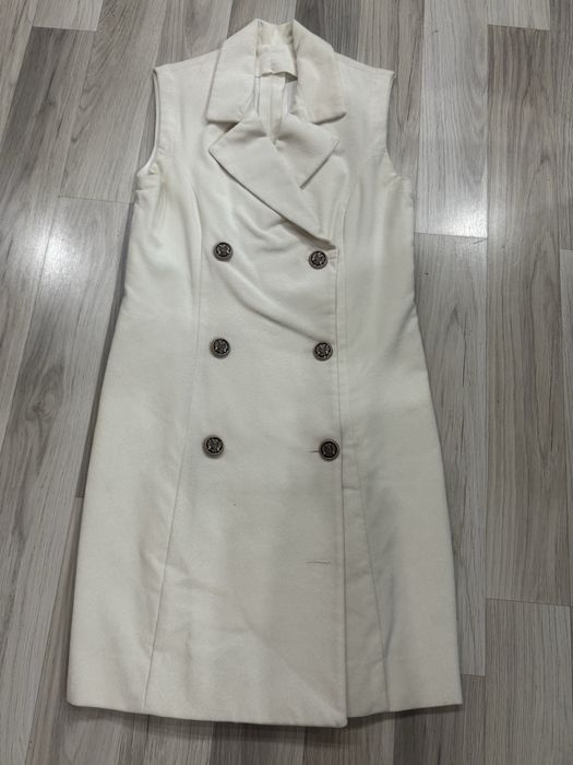 Елегантни дамски рокли