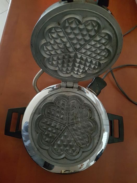 Storcator fructe, tocator carne, aparat copt, Germany