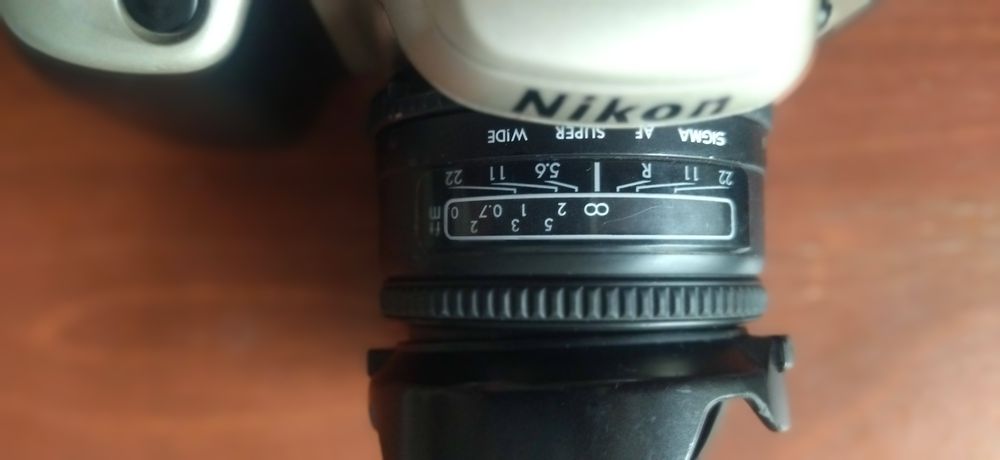 Nikon F50 плёночный
