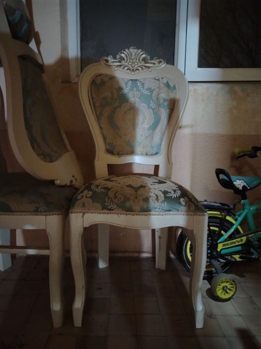 Стул для гостиной