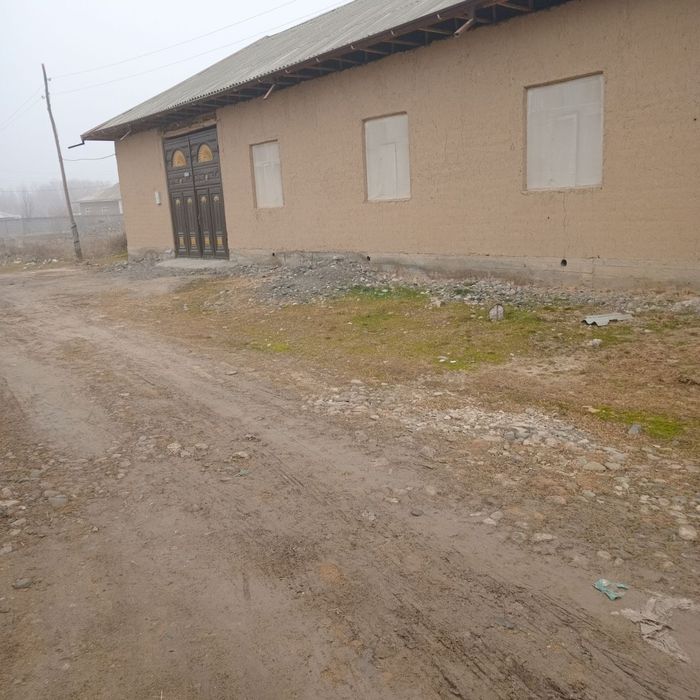 Jomboy tuman uy joy sotiladi