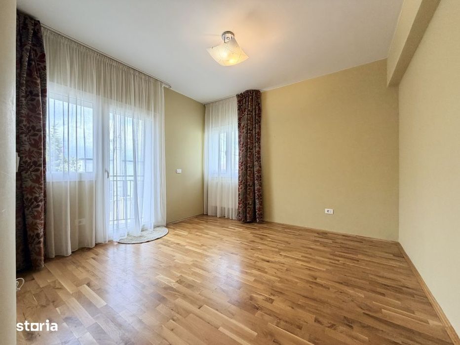 Apartament 4 camere,120 mp, imobil tip vila, garaj si boxa, A Muresanu