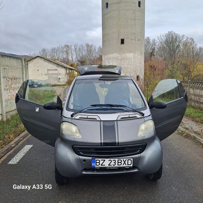 Vând Smart motor 0.8 diesel.