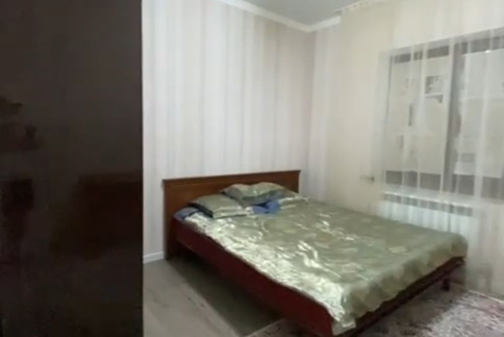 Продается дом , земля большая