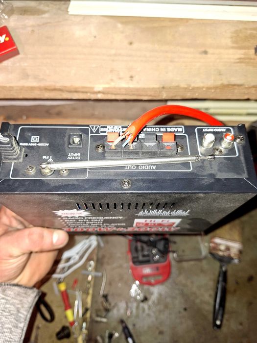 Vand sistem audio 300 W +300W este nou