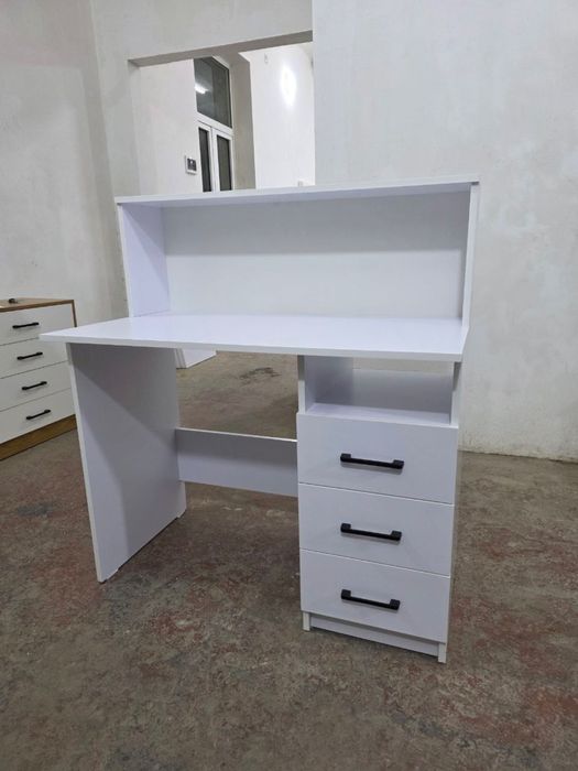 Парта Болалар дарс столи Bolalar uchun dars pattasi