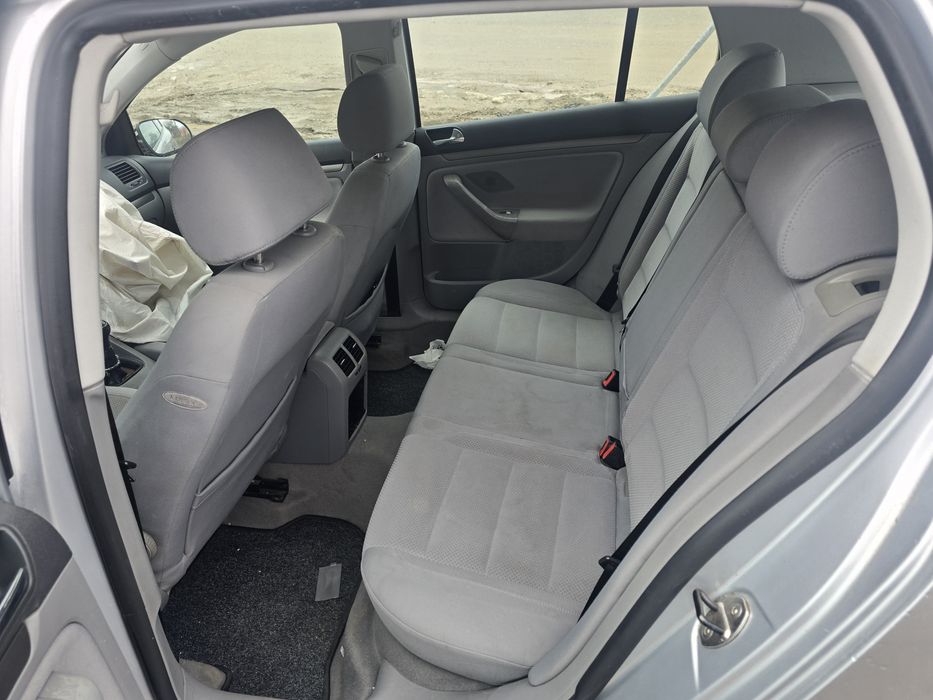 Golf 5 1.6 fsi  BAG avariat fara acte
