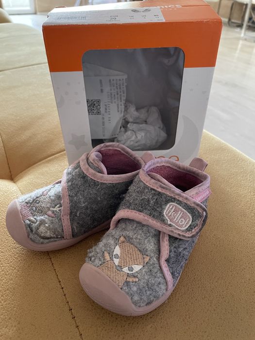 Детски обувки за прохождане biomecanics+ ПОДАРЪК пантофи biomechanics