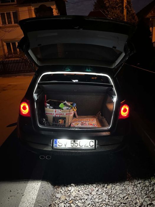 Volkswagen Golf 2005 diesel, 2.500 € — imagine 4