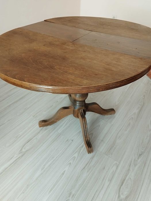 Кухненска овална маса от дърво