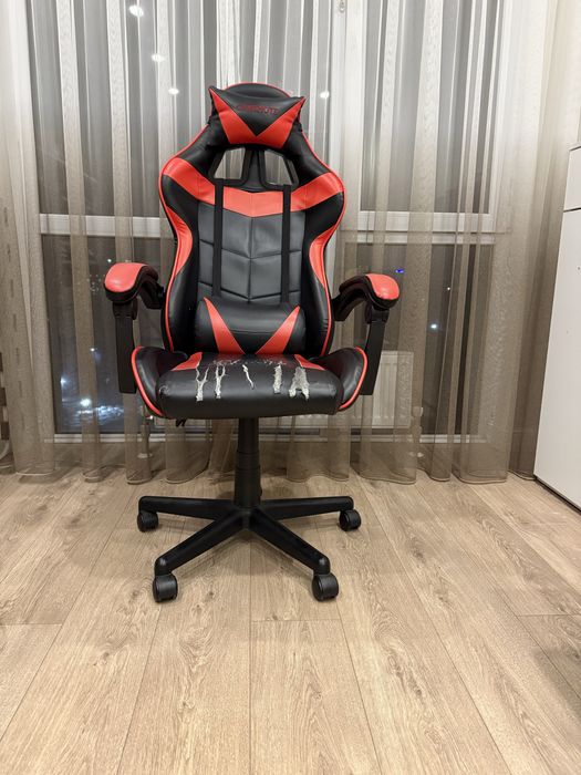 Продам игровое кресло