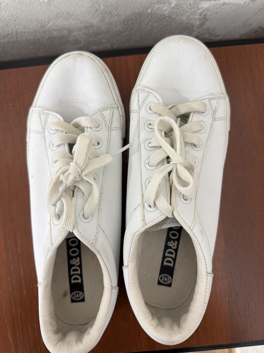 Продам кеды женские 38 р
