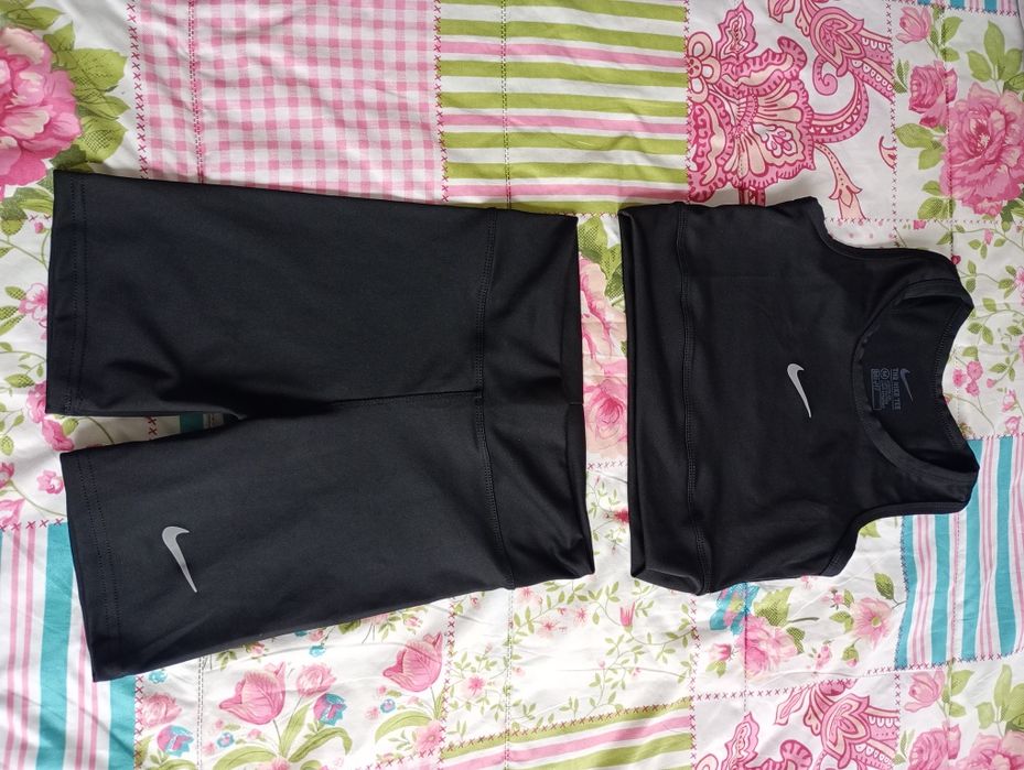 Спортен дамски комплектект